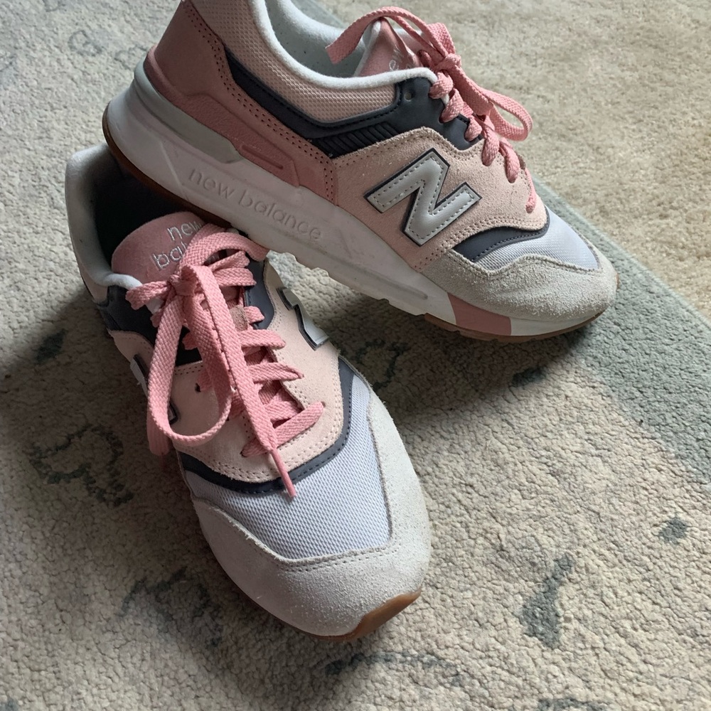Women’s New Balance 997